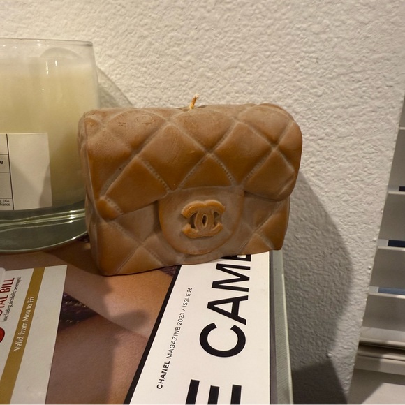 Tan Quilted Women Bag Shaped Candle - Picture 6 of 6